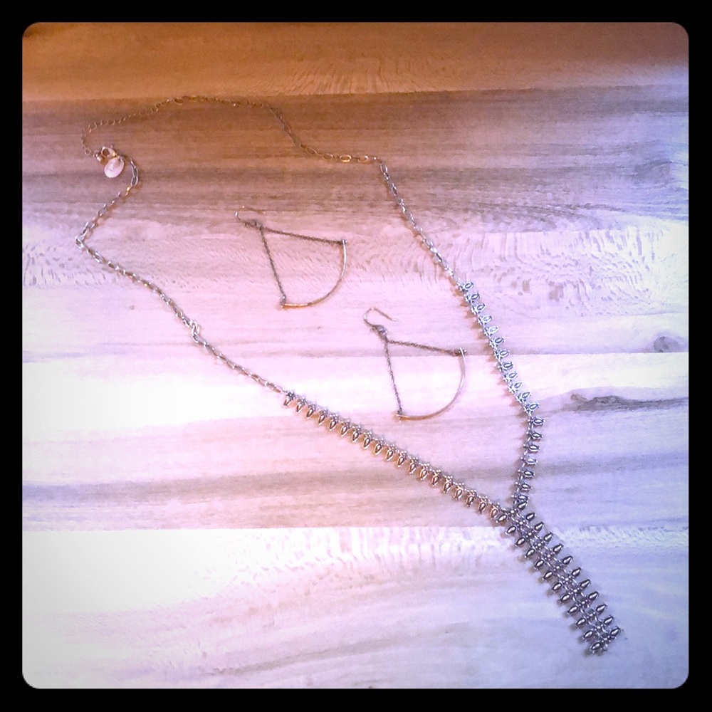 Long necklace and earrings